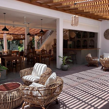 Simply Peace Hotel แทนกาลเล ภายนอก รูปภาพ