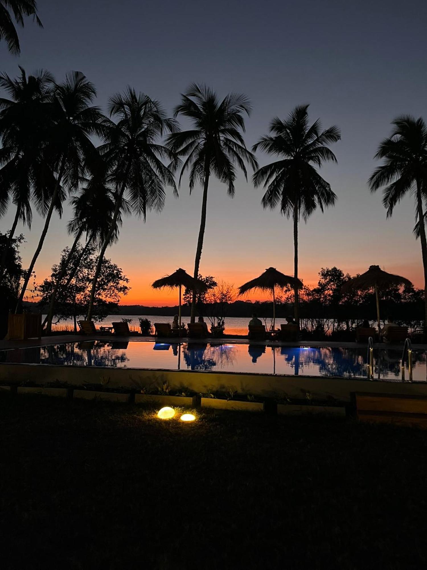 Simply Peace Hotel แทนกาลเล ภายนอก รูปภาพ